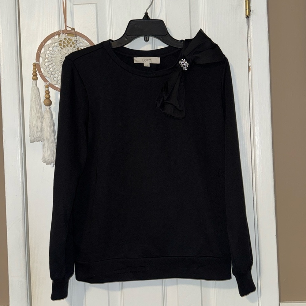 Loft black long sleeve w satin/jeweled bow on shoulder
